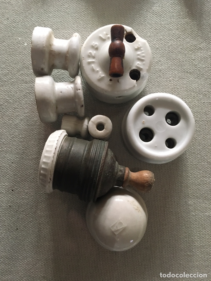Antig&uuml;edades: Material el&eacute;ctrico de porcelana - Foto 1