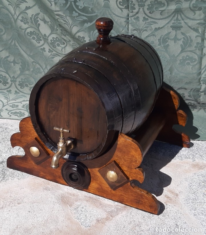 Antiques: Antig&uuml;o barril de madera