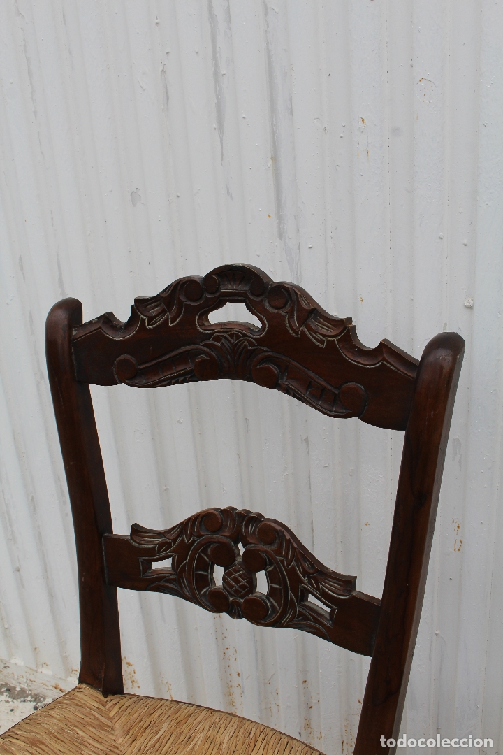 Antig&uuml;edades: pareja de sillas en madera y enea - Foto 3