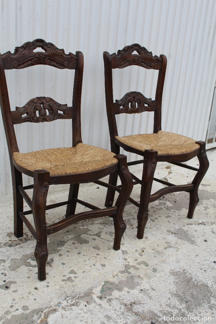 Antig&uuml;edades: pareja de sillas en madera y enea - Foto 6