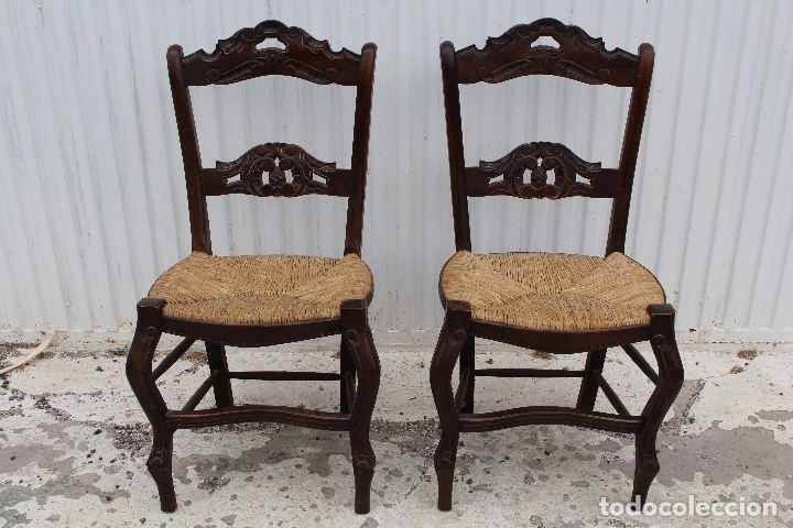 Antig&uuml;edades: pareja de sillas en madera y enea - Foto 1