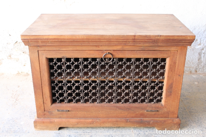 Antig&uuml;edades: mueble auxiliar en madera y hierro - Foto 2