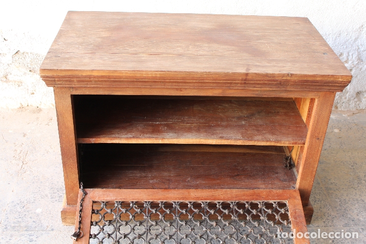 Antig&uuml;edades: mueble auxiliar en madera y hierro - Foto 6