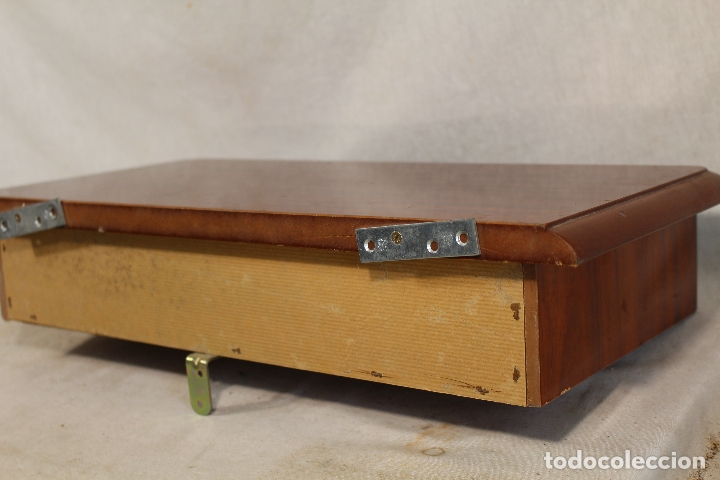 Antig&uuml;edades: caja joyero de pared - Foto 3