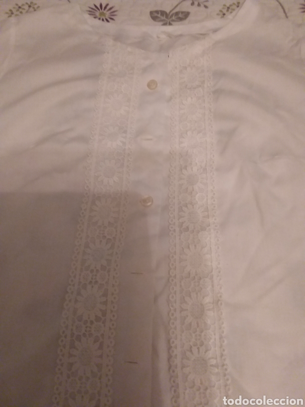 Antig&uuml;edades: Preciosa camisa - Foto 2