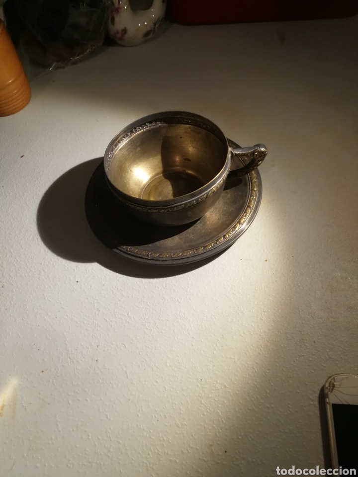 Antiquit&auml;ten: Preciosa taza met&aacute;lica antigua con marca W