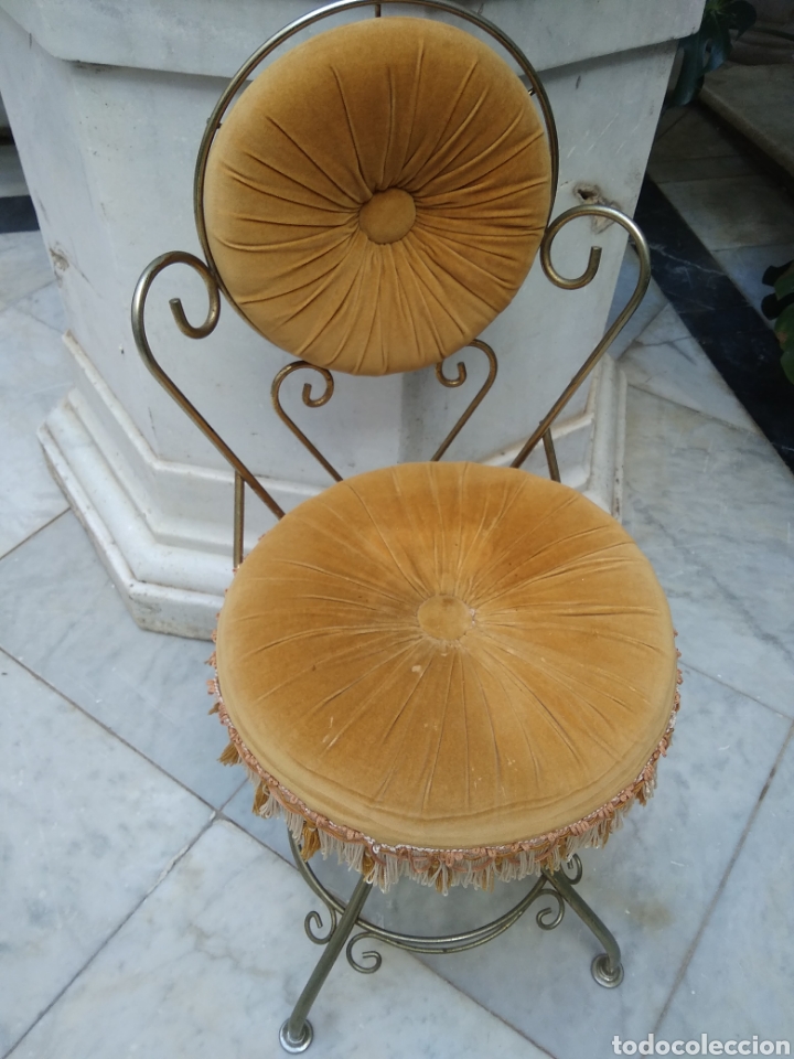 Antig&uuml;edades: Silla de piano vintage - Foto 1