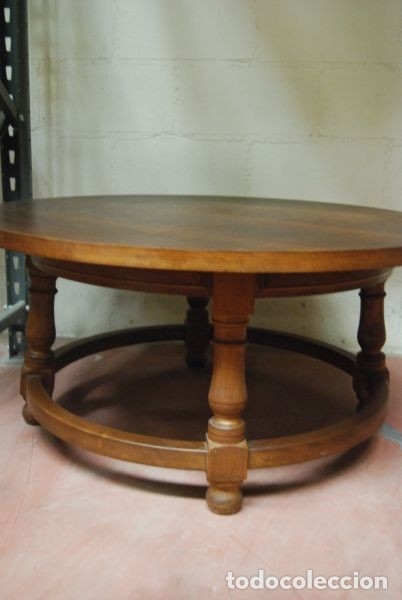 Antig&uuml;edades: Mesa baja de madera redonda en estilo castellano - Foto 2