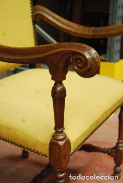 Antig&uuml;edades: Sill&oacute;n tapizado en ocre amarillo - Foto 2