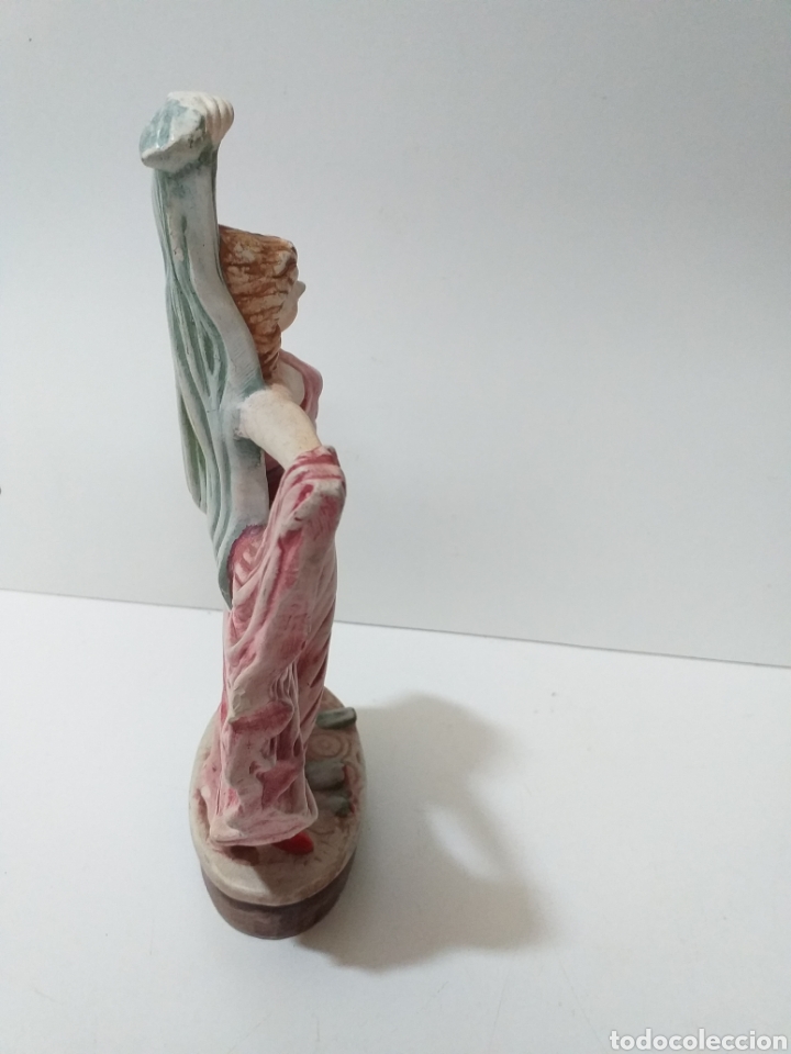 Antig&uuml;edades: Bailarina de cer&aacute;mica - Foto 3