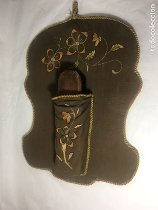 Antiquit&eacute;s: Original cepillero bordado a mano