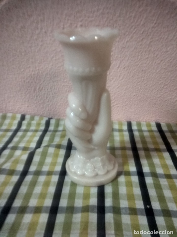 Antig&uuml;edades: Florero modernista de opalina - Foto 1