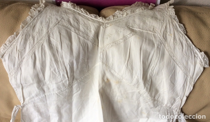 Antig&uuml;edades: Antiguo camis&oacute;n de se&ntilde;ora - Foto 1