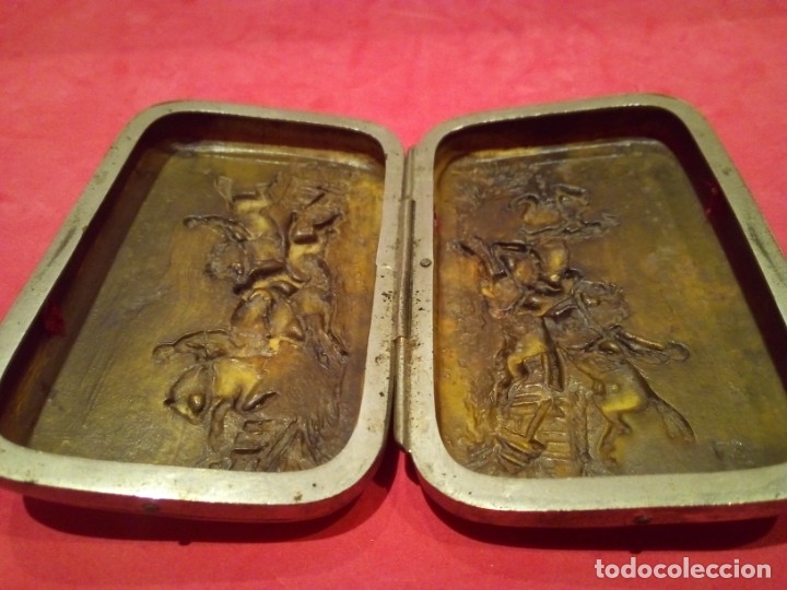 Antig&uuml;edades: Caja Inglesa s.XIX en celuloide y metal - Foto 3