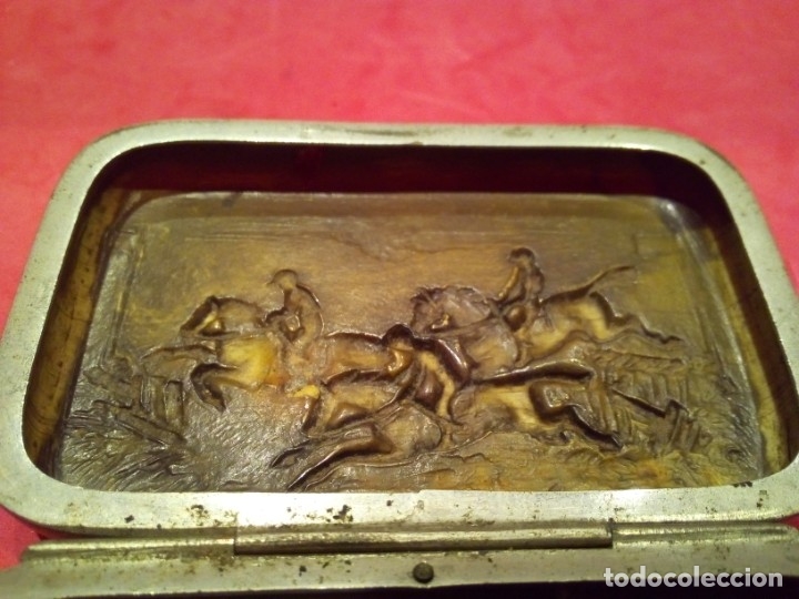 Antig&uuml;edades: Caja Inglesa s.XIX en celuloide y metal - Foto 5