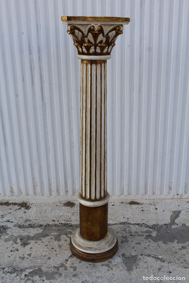 Antig&uuml;edades: gran columna de madera