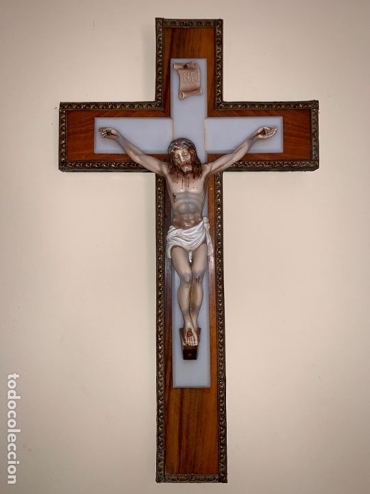 Antig&uuml;edades: ANTIGUO CRUCIFIJO EN MADERA - Foto 1