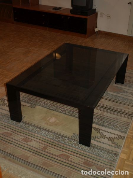 Antig&uuml;edades: Mesa baja rectangular en metal negro, con cristal tintado - Foto 1