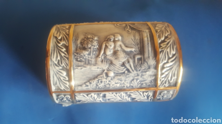 Antig&uuml;edades: Joyero de porcelana capodimonte - Foto 3