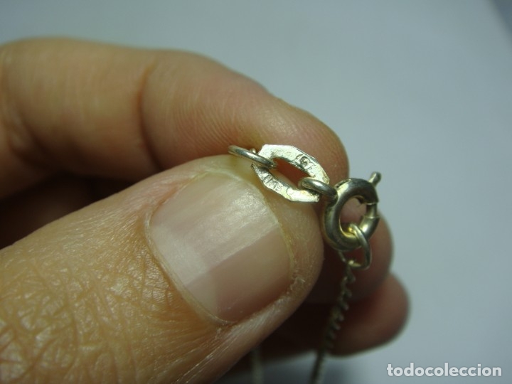 Antig&uuml;edades: Medalla devocional con cadena &middot; Plata contrastada &middot; Virgen coronada - Foto 5