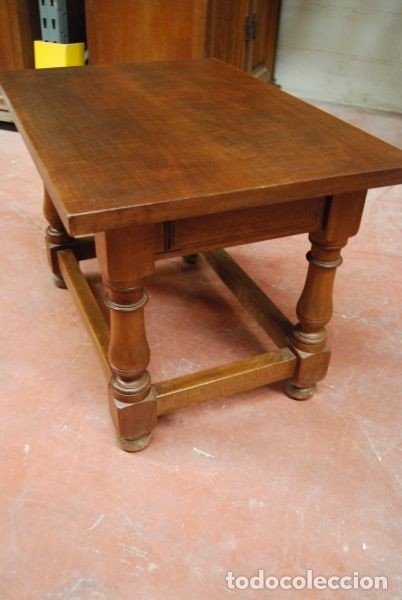Antig&uuml;edades: Mesa baja de madera rectangular en estilo castellano sin cajones - Foto 2