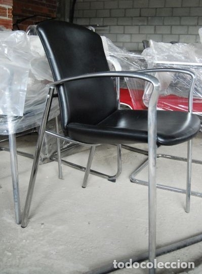 Antig&uuml;edades: Silla tapizada en cuero negro - Foto 2