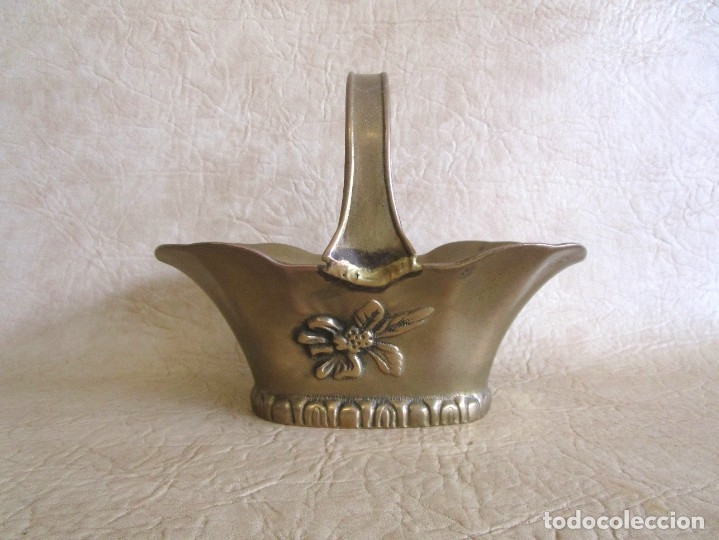 Antig&uuml;edades: ANTIGUA CESTA DE BRONCE 20 CM - Foto 3
