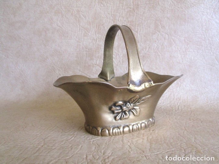 Antig&uuml;edades: ANTIGUA CESTA DE BRONCE 20 CM - Foto 5