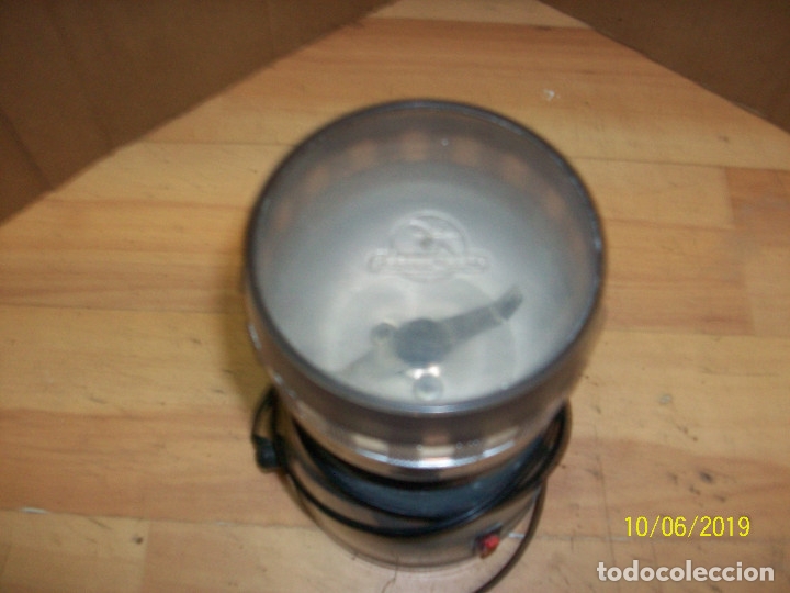 Antig&uuml;edades: MOLINILLO TAUROS-220 W-FUNCIONA - Foto 2