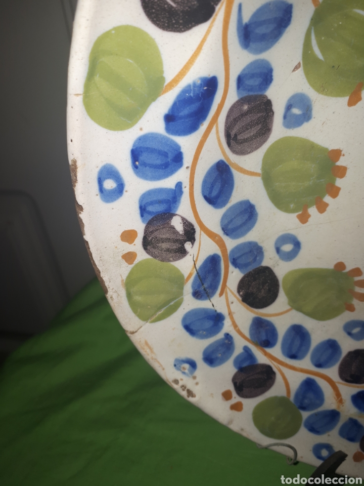 Antig&uuml;edades: Gran plato con grapas principios del S XIX - Foto 3