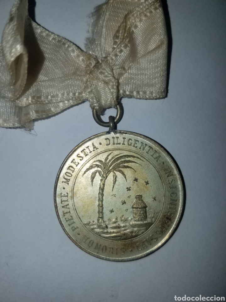 Antig&uuml;edades: Lote de 4 medallas religiosas. - Foto 3