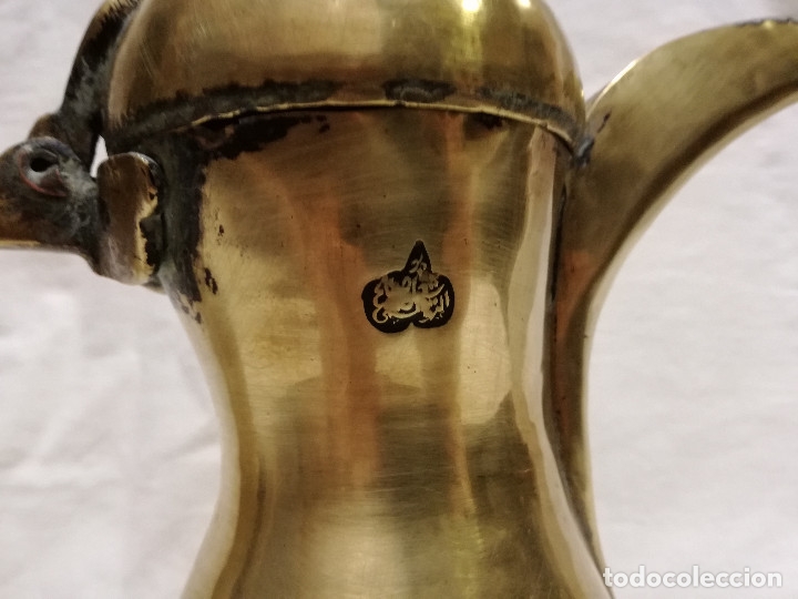 Antig&uuml;edades: 2 CAFETERA / TETERA ARABE DALLAH DE BRONCE / LATON - CON SELLOS - Foto 17