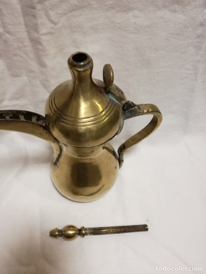 Antig&uuml;edades: 2 CAFETERA / TETERA ARABE DALLAH DE BRONCE / LATON - CON SELLOS - Foto 23