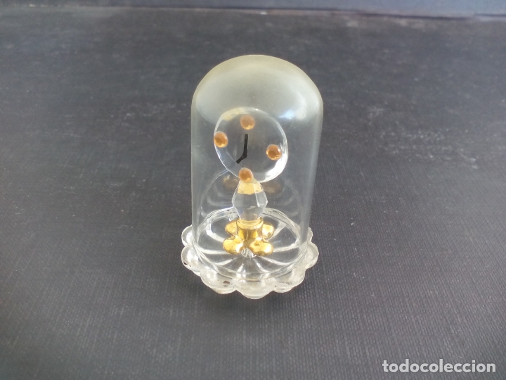 Antiquit&auml;ten: URNA CON RELOJ. MINIATURA DE CRISTAL, CON DETALLES DORADOS, DECORACI&Oacute;N, CASA MU&Ntilde;ECAS...