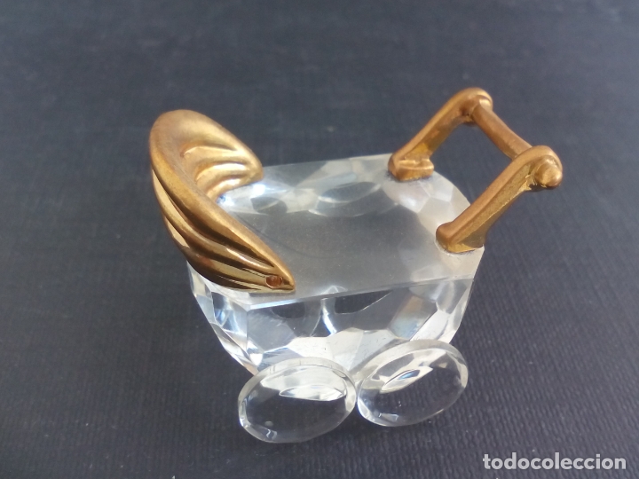 Antiquit&auml;ten: CARRO DE BEBE, CHOCHECITO, MINIATURA DE CRISTAL, CON DETALLES DORADOS, DECORACI&Oacute;N, CASA MU&Ntilde;ECAS..