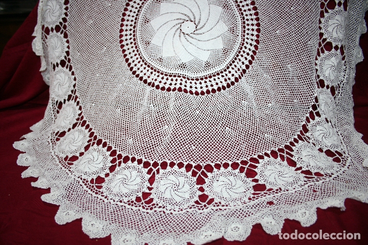 Antig&uuml;edades: TAPETE REDONDO GANCHILLO - Foto 10