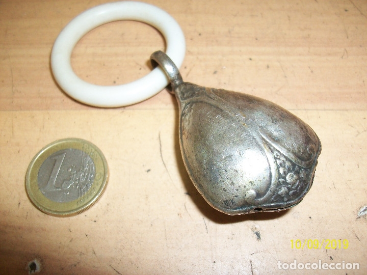 Antig&uuml;edades: ANTIGUO SONAJERO DE PLATA - Foto 2
