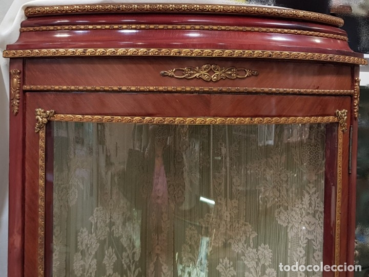 Antig&uuml;edades: Mueble vitrina esquinera - Foto 2