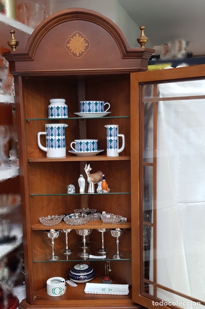 Antig&uuml;edades: Vitrina esquinera de doble puerta - Foto 3
