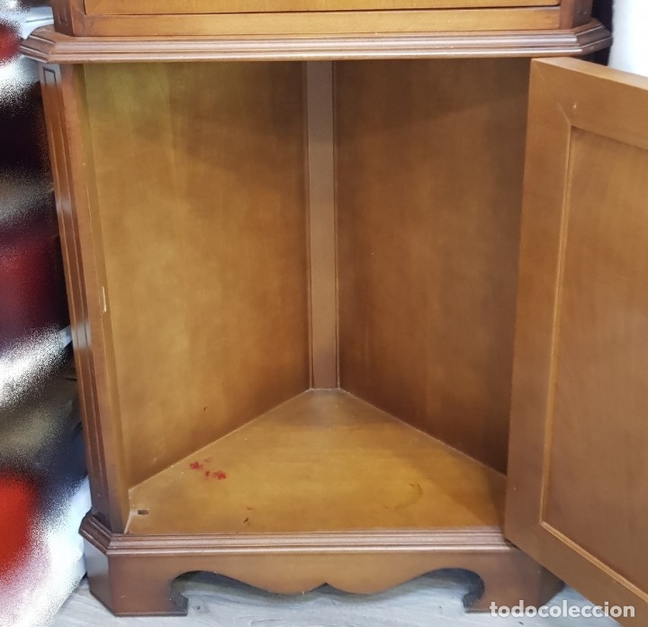 Antig&uuml;edades: Vitrina esquinera de doble puerta - Foto 5