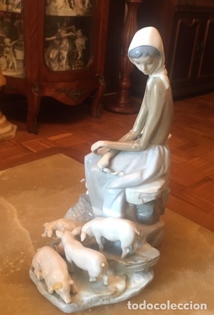 Antig&uuml;edades: MUCHACHA CUIDANDO CERDOS - Foto 1
