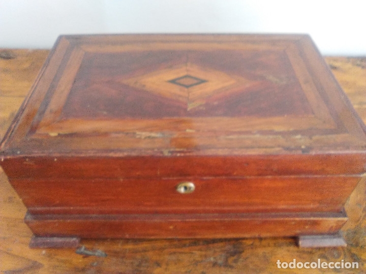 Antig&uuml;edades: ANTIGUA CAJA DE MADERA - Foto 1