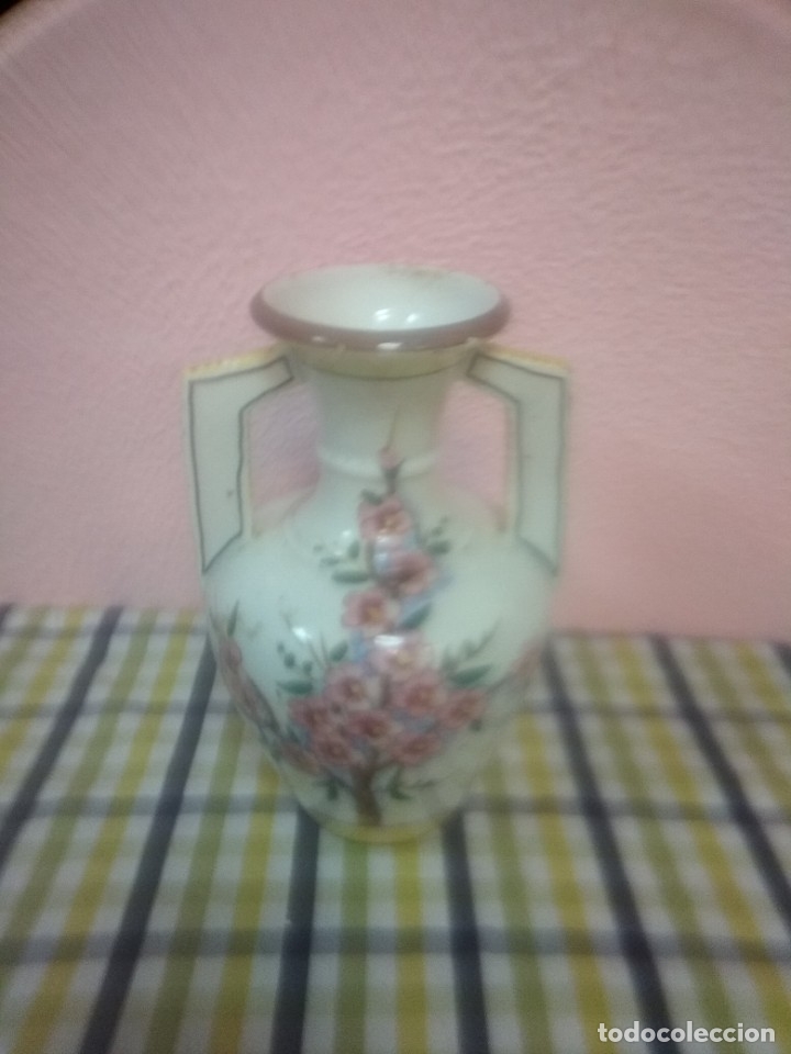 Antig&uuml;edades: Jarr&oacute;n antiguo de porcelana - Foto 1