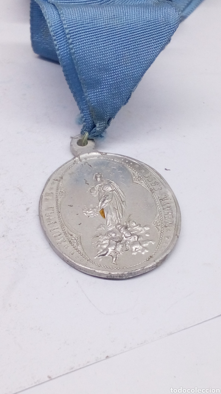 Antig&uuml;edades: Medalla religiosa de metal - Foto 1