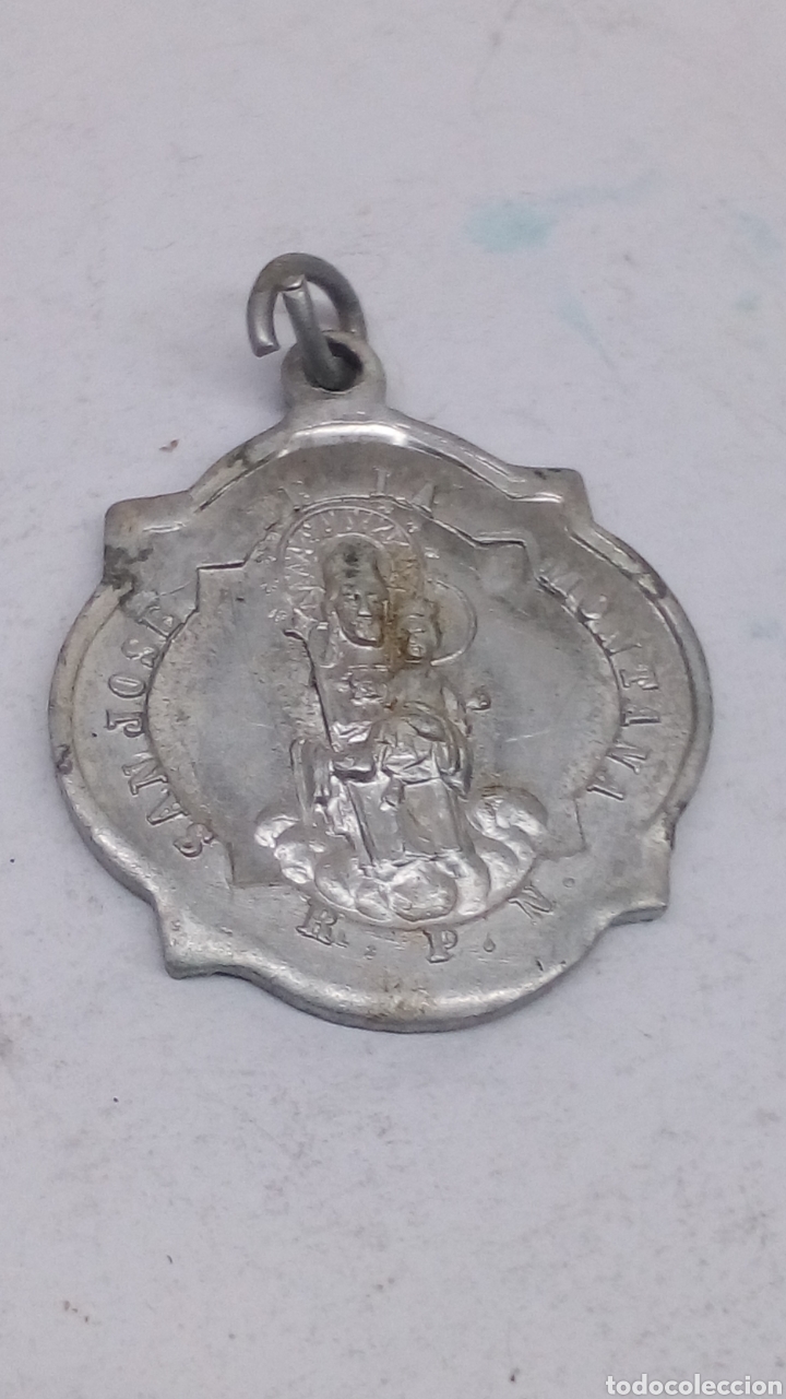 Antig&uuml;edades: Medalla religiosa metal - Foto 1