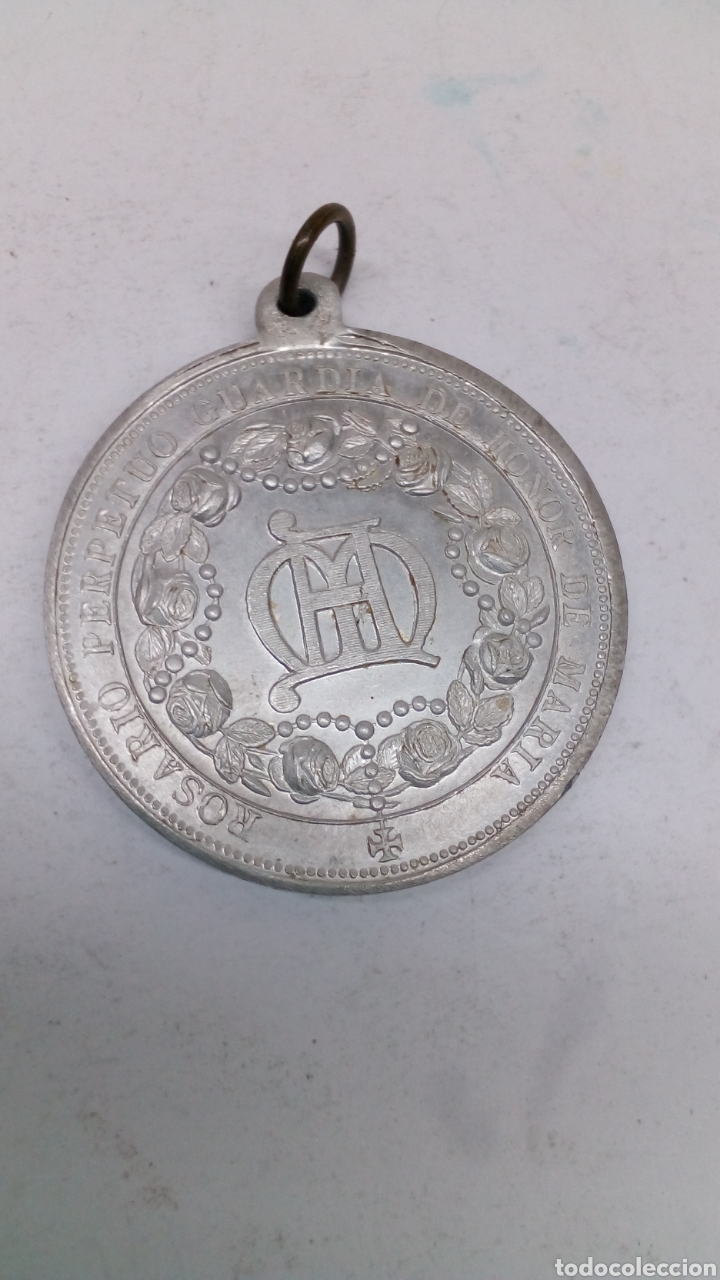 Antig&uuml;edades: Medalla religiosa metal - Foto 2