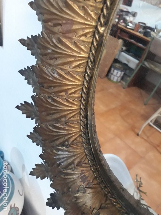 Antig&uuml;edades: Espejo ovalado de hojas tipo sol - Foto 2