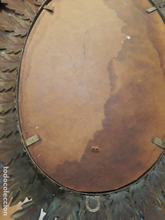 Antig&uuml;edades: Espejo ovalado de hojas tipo sol - Foto 6