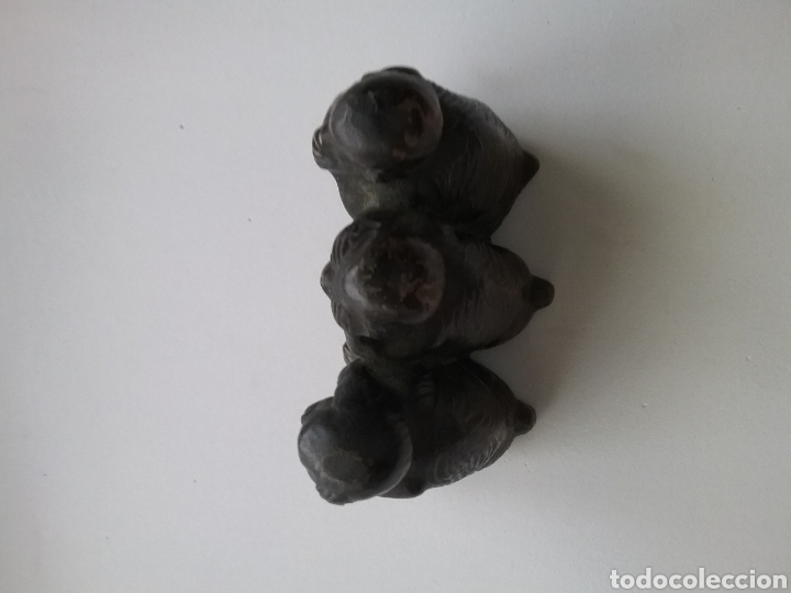 Antig&uuml;edades: Figura en bronce de los tres monos sabios. - Foto 4