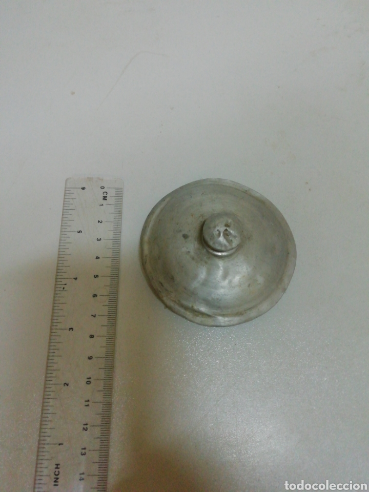 Antig&uuml;edades: Tapa aluminio de lechera - Foto 2